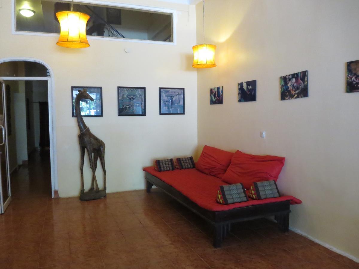Goldie Guesthouse Phnompen Kültér fotó