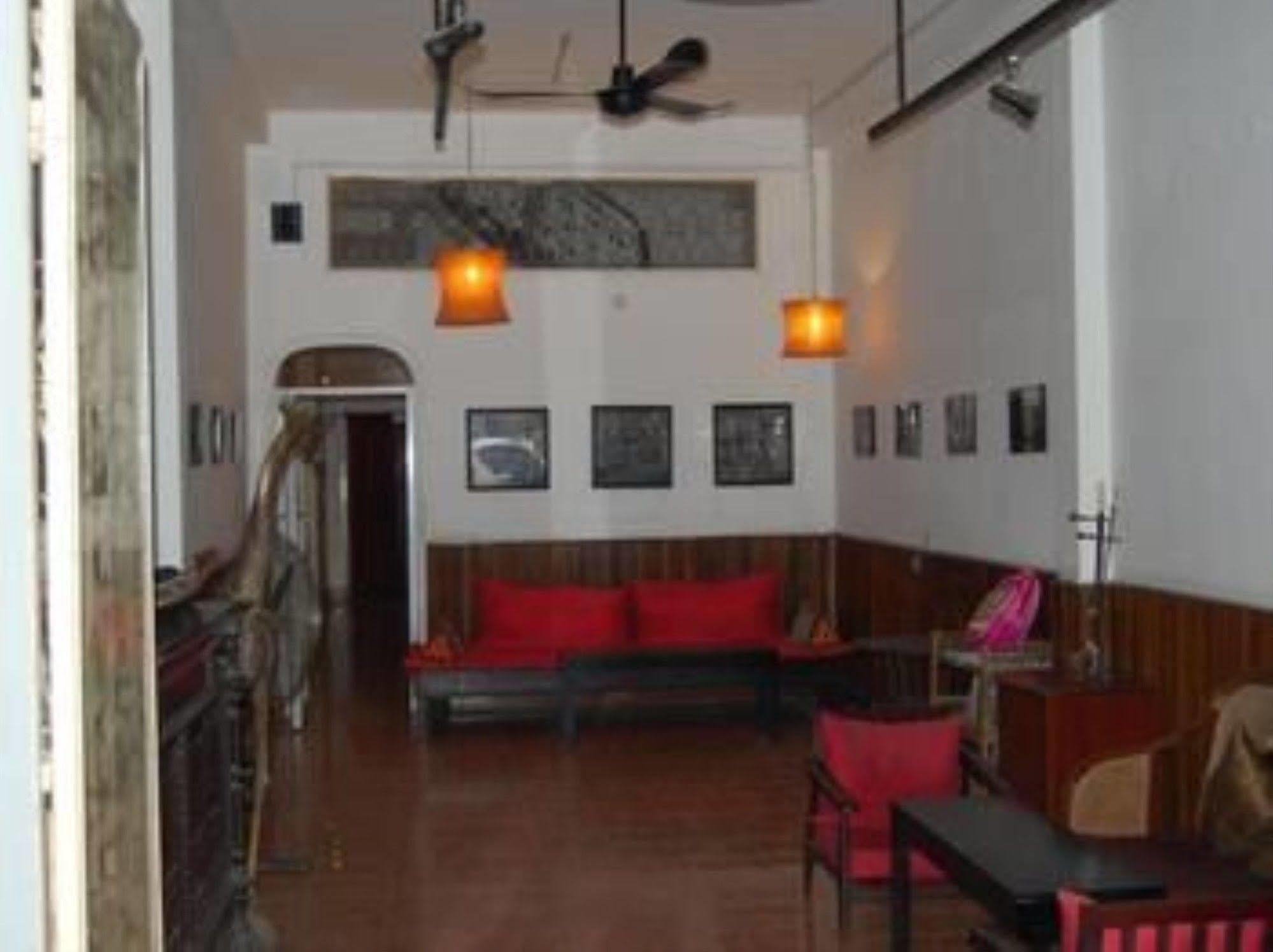Goldie Guesthouse Phnompen Kültér fotó