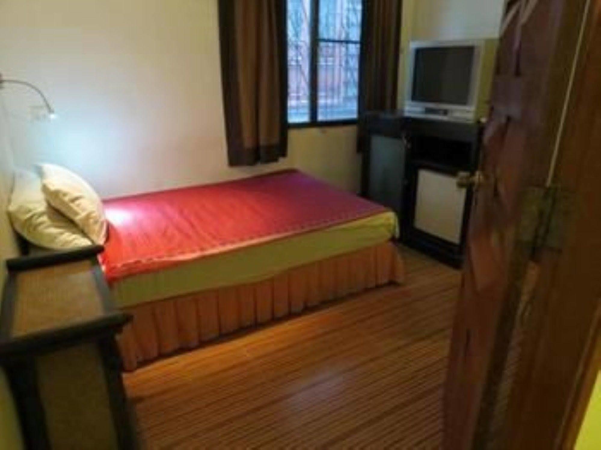 Goldie Guesthouse Phnompen Kültér fotó