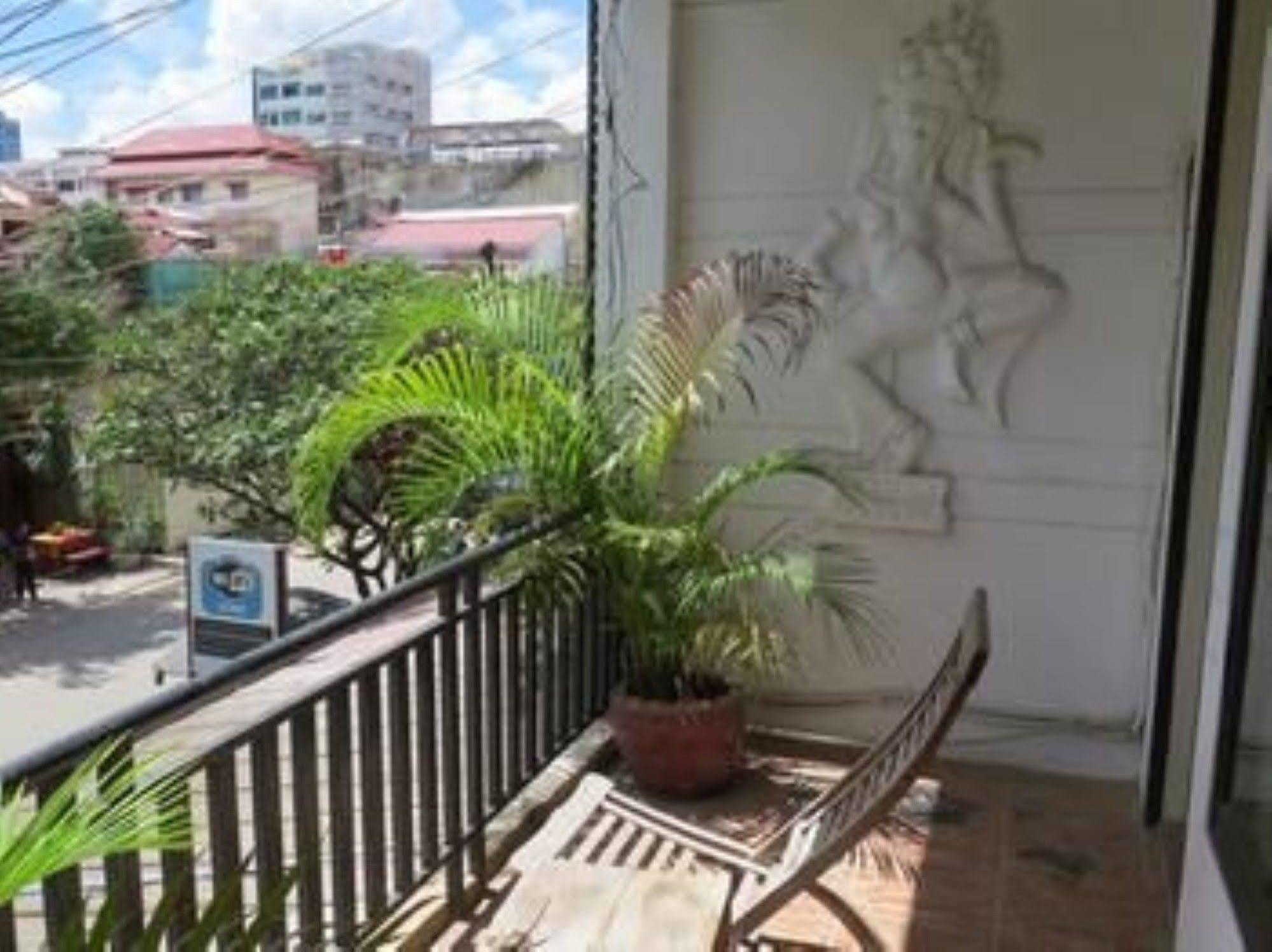 Goldie Guesthouse Phnompen Kültér fotó